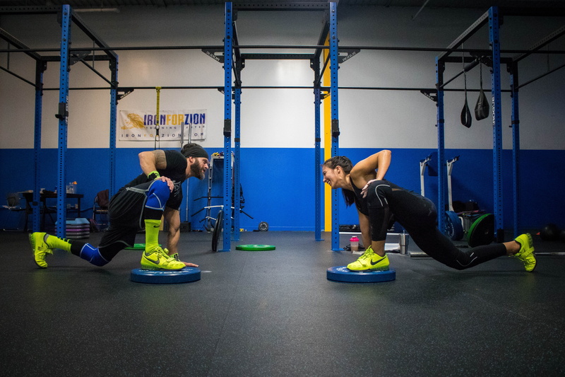 sport, 5K, clothing, gym, workout, weight, teamwork, weight training, healthy lifestyle, indoors, fitness, self improvement, athlete, effort, exercise equipment