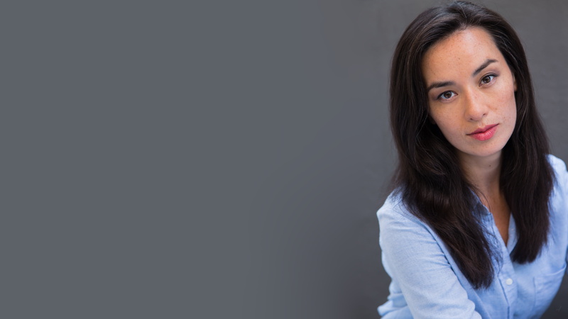 5K, Cara Gee, closeup, brunette, gray background, actress