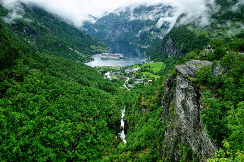 ship, Norway, tree, the fjord, panorama, Geiranger fjord, green, village, mountains, Geiranger, 2K, fjord