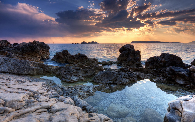 reflection, moments, nature, bliss, clou, sunset, water, beaches, beautiful, shore, calm, 2K, colors, serene, rocky