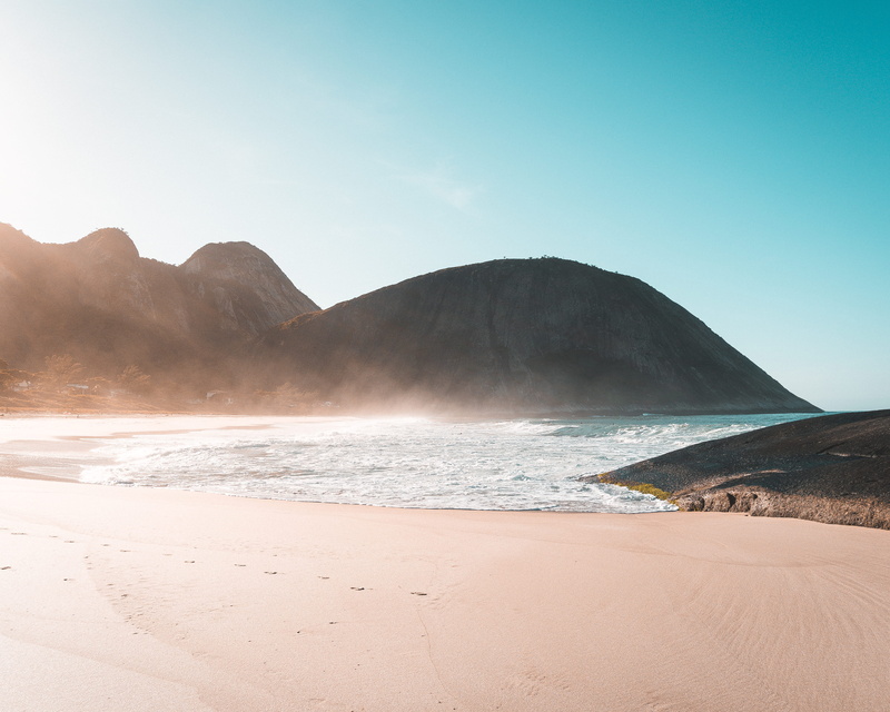 copy space, blues, tranquil scene, hills, scenics - nature, tranquility, salt flat, non-urban scene, sea, niteroi, sandy, itacoatiara, scenery, ocean, mountain