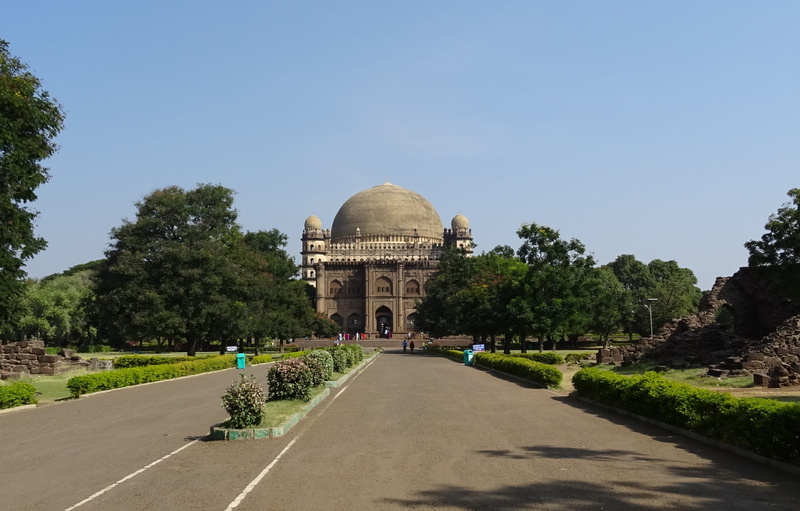 india, Mausoleum, built structure, Monument, mohammed adil shah, edifice, travel destinations, historical, islam, nature, the past, reverberation, plant
