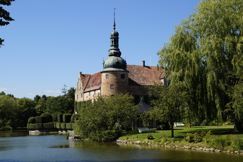 blue, history, 5K, residence, tree, noble, tower, waterfront, sweden, nature, building exterior, river, castle, plant, no people, country estate, clear sky