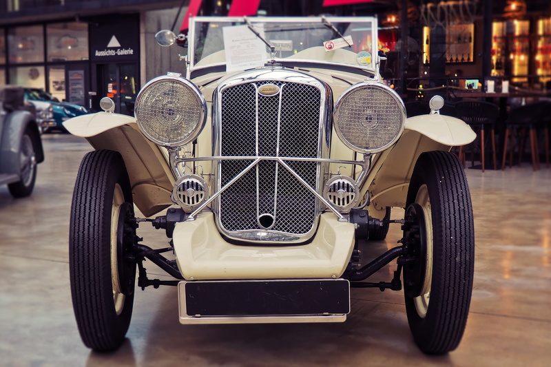 united kingdom, old car, city, car, elegant, rarity, vintage, focus on foreground, reflection, day, motor vehicle, oldtimer, architecture, vehicle, outdoors