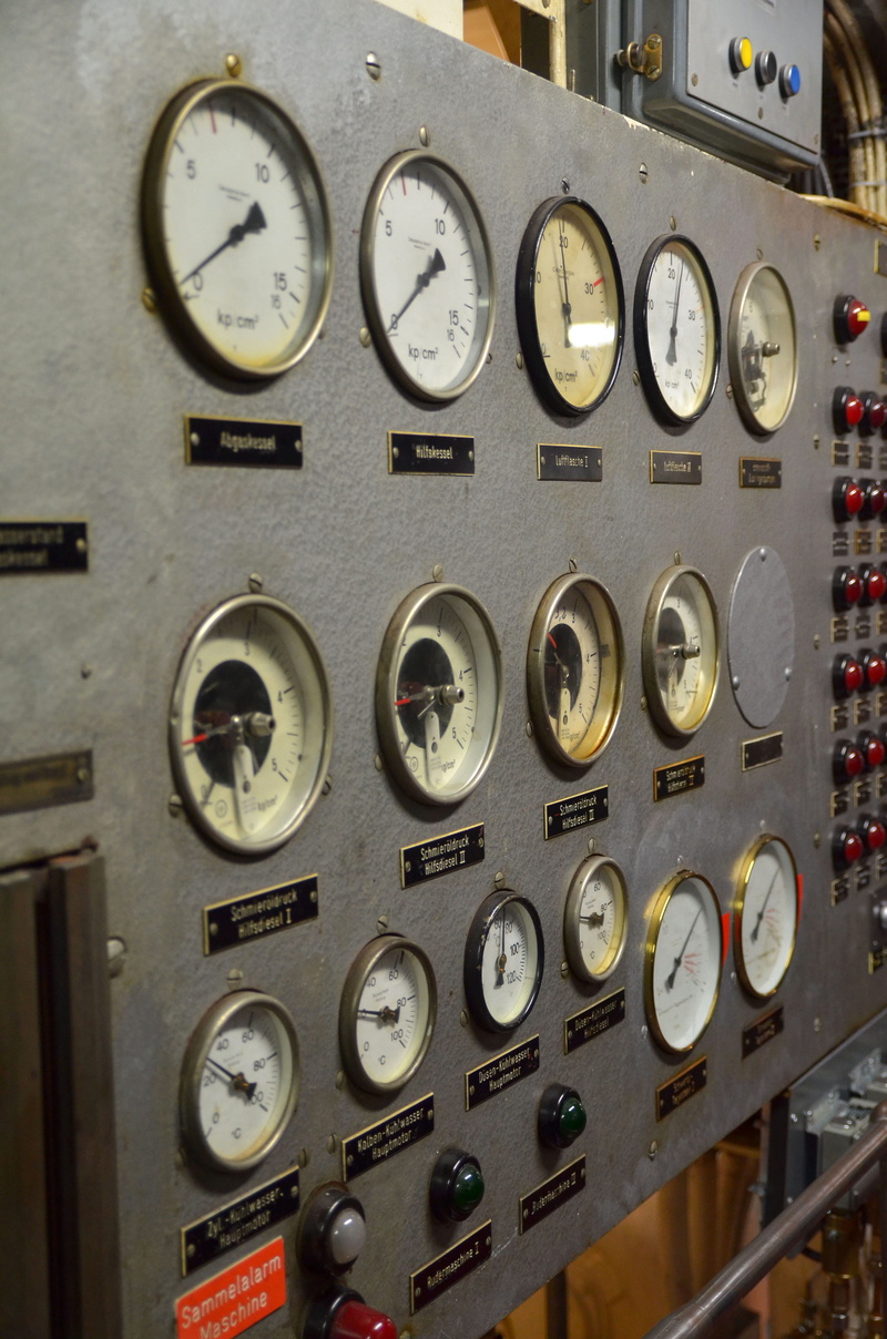 ship, gauge, electricity, control, push Button, power supply, Watches, pointer, equipment, Ad, dial, engine room, close-up, airplane, complexity, no people