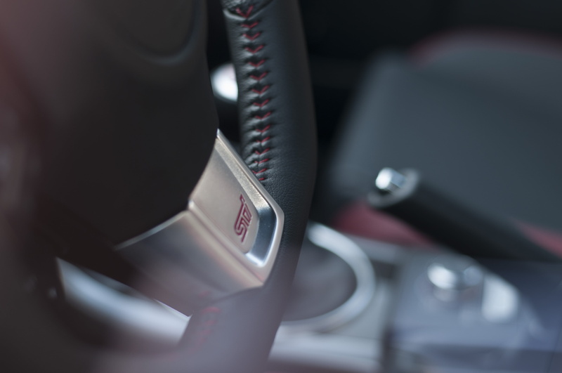 center console, no people, number, tiefenschärfe, motor vehicle, mode of transportation, equipment, safety, close-up, vehicle, hand brake, 4K, extreme close-up
