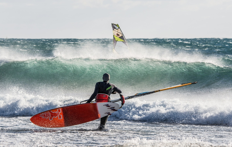 surfing, trimmer, black, red, sport, speed, nautical vessel, outdoors, water, people, gas, power in nature, skill, lifestyles, adventure, sport , string