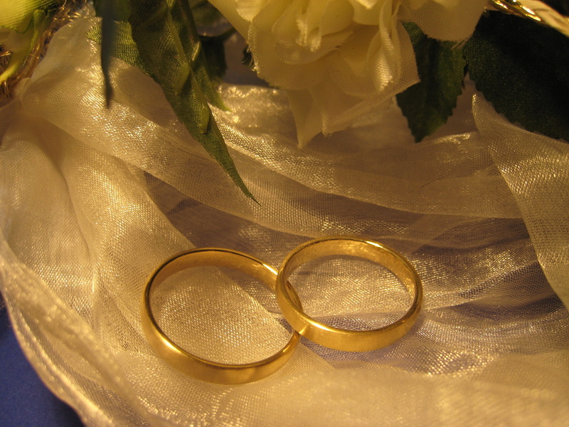 gold, white, personal accessory, close-up, colored, bag, no people, still life, gold Colored, rings, jewelry, shiny, indoors, luxury, love, ring, two, expense