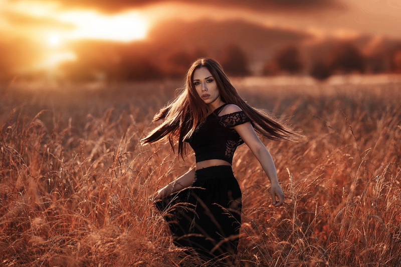 young women, Alessandro Di Cicco, beauty, long hair, women, hairstyle, sky, black clothing, depth of field, beautiful woman, portrait, one person, landscape