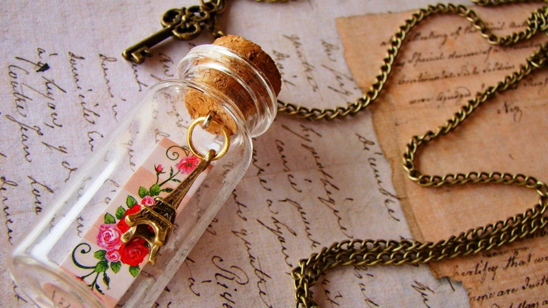 letter, 1080P, keys, bottles, chains, Eiffel Tower