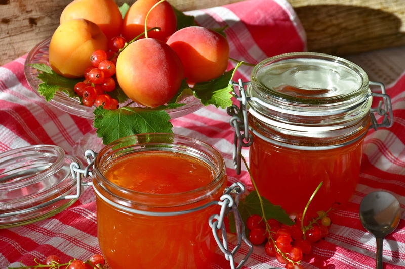 cook self-made, vegetable, sugared, jam, jar, table, glass, glass - material, assorted, red, sweetness, jam jars, tomato, make a, clear, kitchen, herb