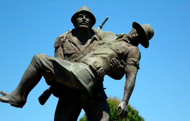 sculpture, statue, bronze - alloy, daytime, robin, man, human representation, history, representation, low angle view, gallipoli, male likeness, day, craft