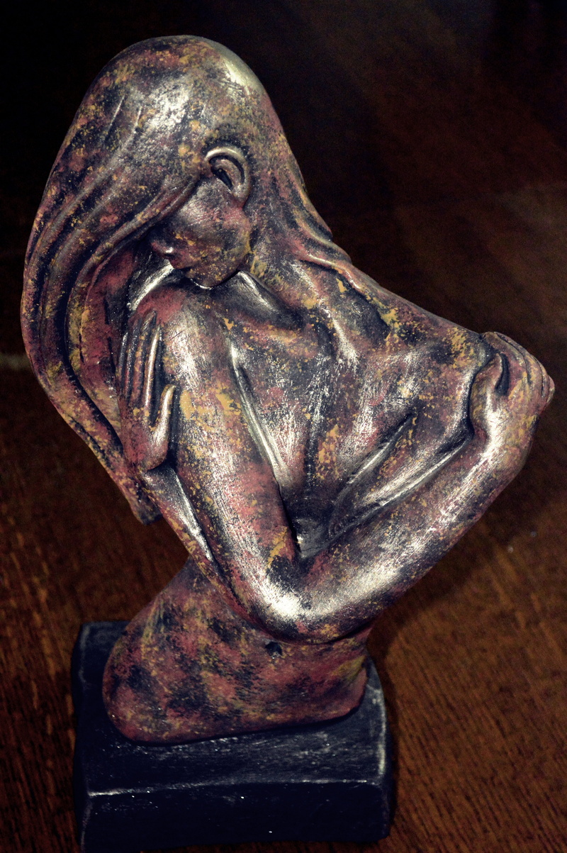 blue, representation, wood - material, statue, nepal, chile, creativity, 5K, no people, history, carving, indoors, fishing, sculpture, human representation