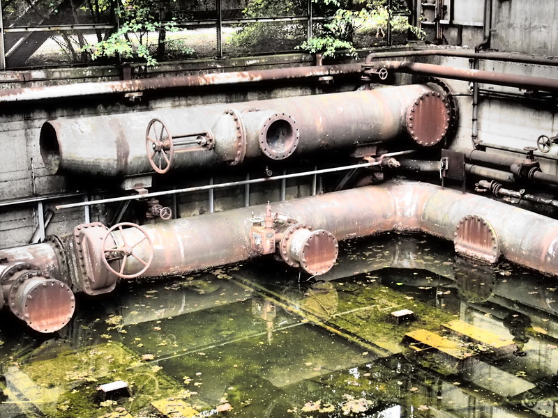 fuel and power generation, outdoors, water, steel, nature, 4K, architecture, pollution, rusty, pipe, duisburg, alloy, industry, water pipe, reflection