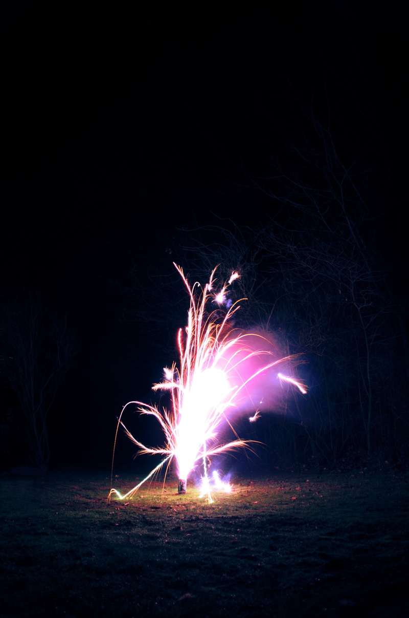 sparks, glow, fire, Explosion, event, outdoors, rays, celebration, decoration, shiny, festive, sparkle, no people, explode, Fountain, black Color, 4K
