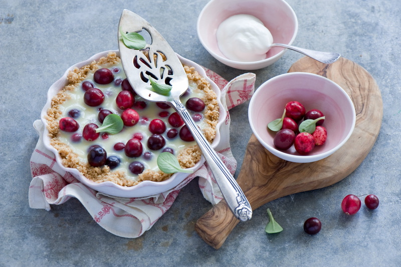 cream, granola, close-up, backgrounds, healthy Eating, wood - Material, summer, dessert, strawberry, still life, morning, sweet Food, tart - Dessert, cup