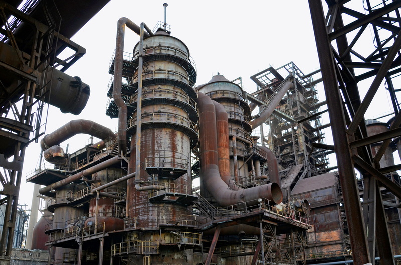 machinery, factory, melting iron, industrial building, outdoors, built structure, industry, vysoká pec, building exterior, 4K, abandoned, the production of iron