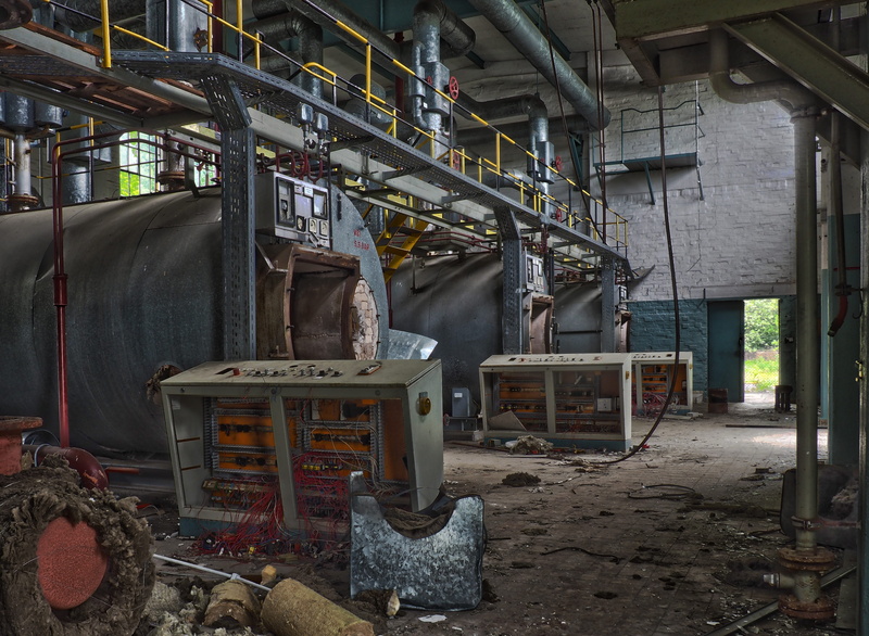 obsolete, run down, 4K, damaged, building, nature, decay, destroyed, transient, destruction, ailing, ruin, ladder, stainless, past, leave, dilapidated