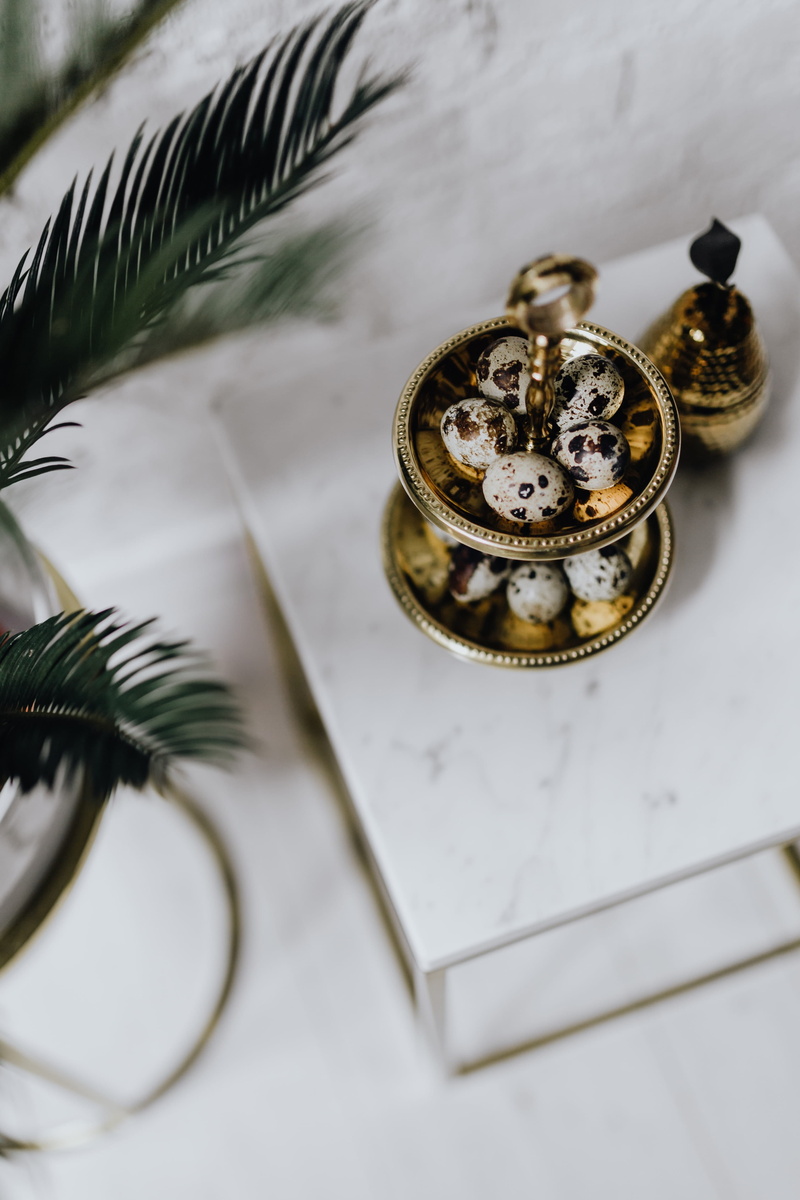 clock, jewelry, watch, white, quail eggs, table, eggs, wealth, antique, metal, christmas, quail, day, close-up, container, easter, indoors, Uncommon, pocket watch
