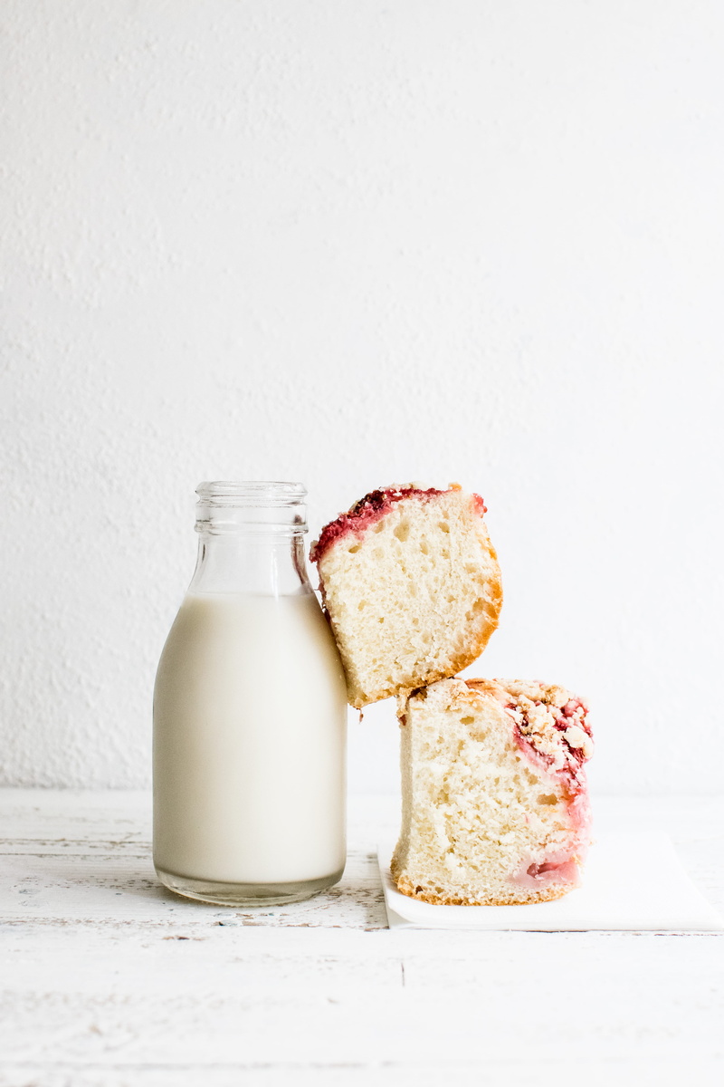homemade food, sweet, white background, wooden, milk, food presentation, strawberry, black, cake, fruit cake, fruit, eating, baked, yummy, temptation, healthy eating