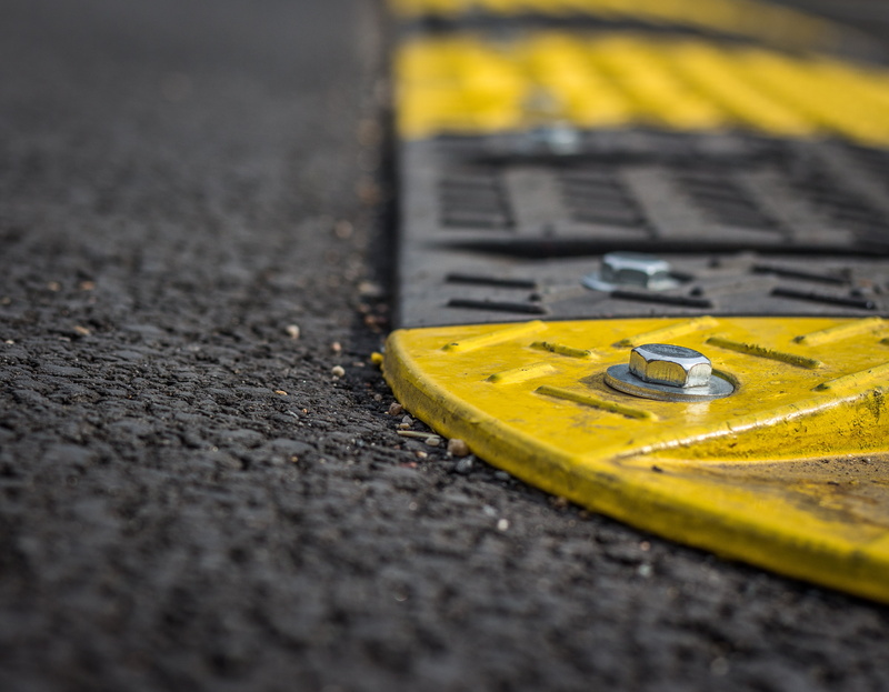 city, the screws, technology, drive, photo, metal, car, vehicle, road, detail, covers, selective focus, automotive, asphalt, ride, close, screw, path, high angle view