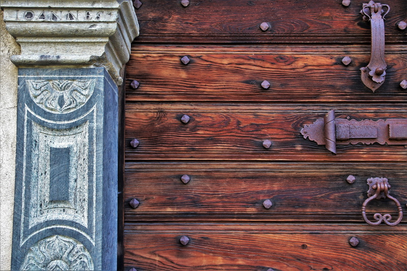 door, surface, wooden, close-up, blocked, security, the structure of the, ornament, antique, day, pillar, koładka, door handle, wood, architecture, pattern