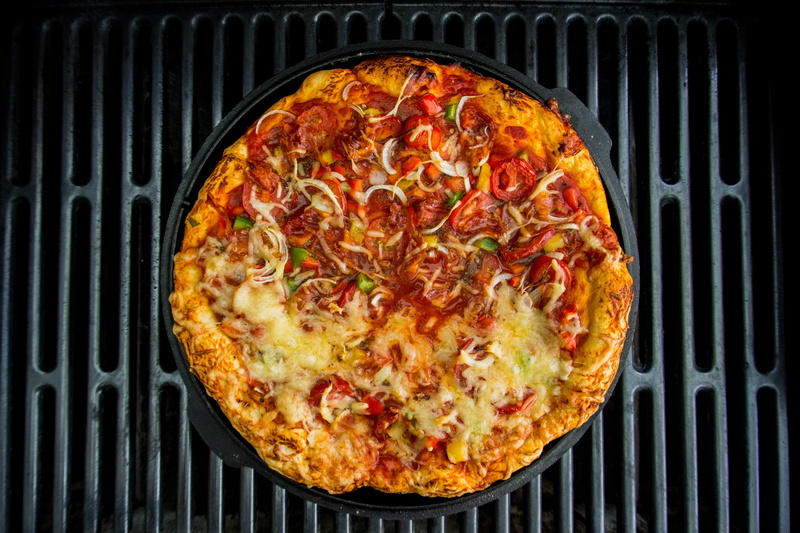 directly above, fast food, tomato, barbecue, food, metal, grill, ready-to-eat, eat, meal, bbq pizza, food and drink, indoors, dutch oven, freshness, meat