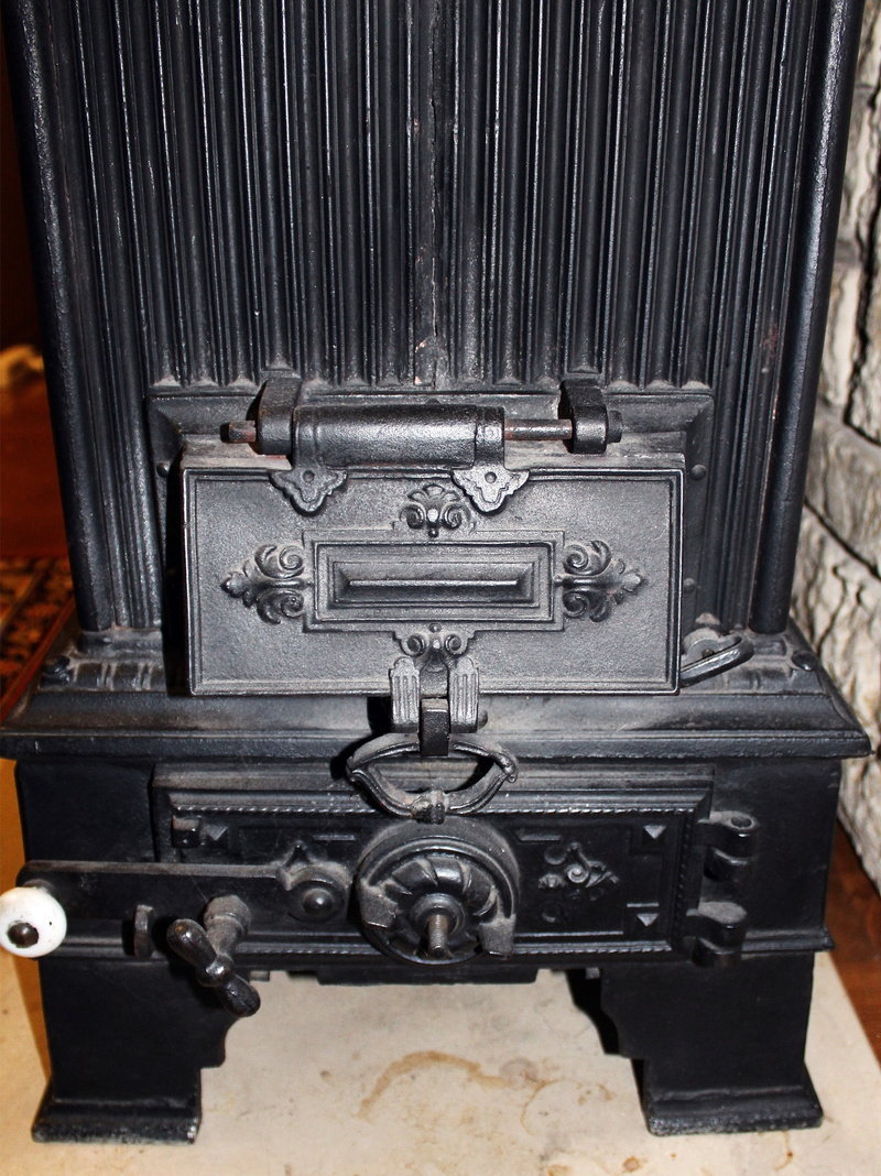 the past, analog, retro styled, metal, very old, doors, machinery, antique, wood burning stove, folding, historically, close-up, heat, indoors, single object