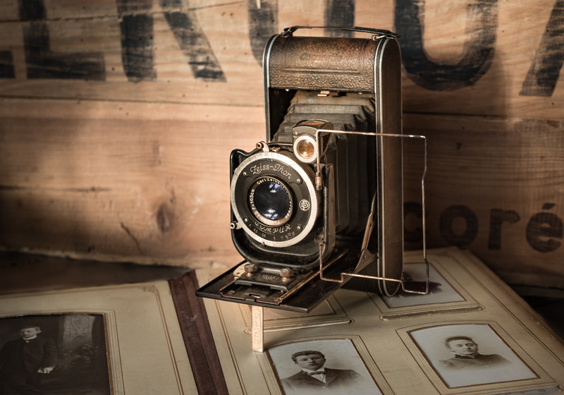 people, land, portrait, old, single object, classic, old camera, lens - eye, old-fashioned, photographic, aged, lens - optical instrument, old photo, black