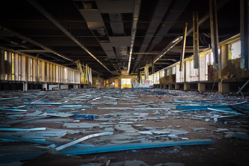pillar, ceiling, messy, lapsed, architecture, Factory, domestic room, 4K, indoors, hall, mystical, factory building, warehouse, dilapidated, secret, ailing