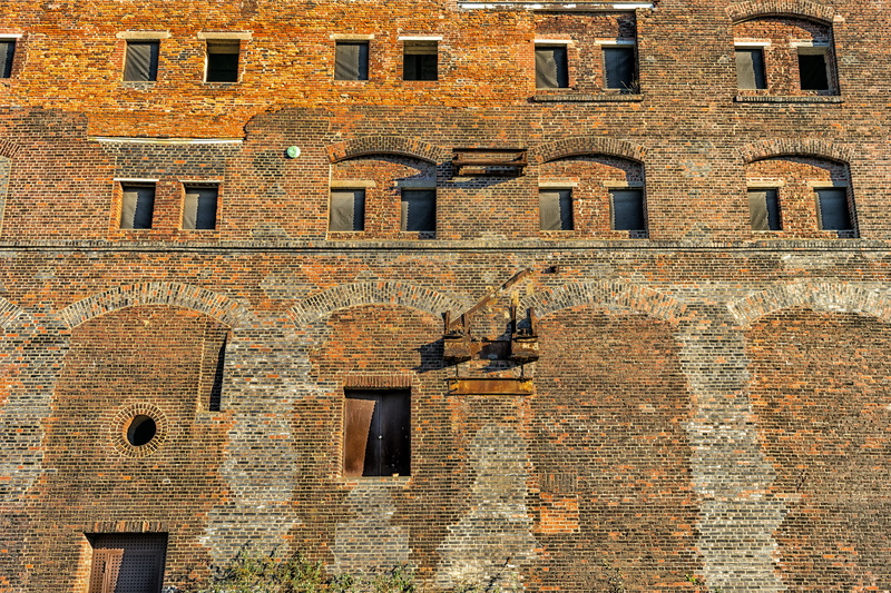architecture, the past, still, nature, leave, building exterior, brick, upward, 5K, time, city, history, hole, window, no people, brown, wall - building feature