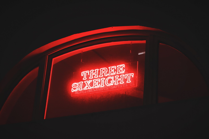 screen, western script, electronics, warning sign, laser, display, communication, night, 5K, white board, light - natural phenomenon, illuminated, indoors