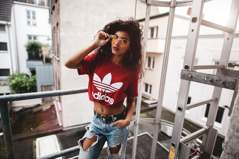 tanned, glasses, women, torn jeans, Adidas, 1080P, Sebastian Heberlein, T-shirt, portrait, pants