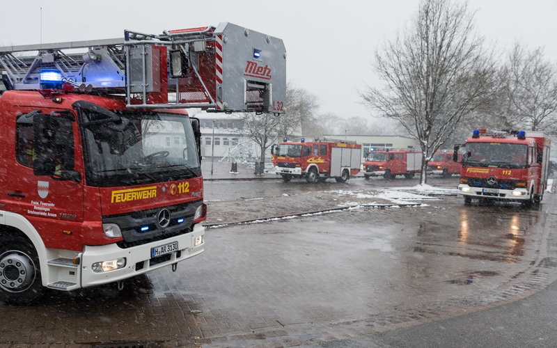 nature, 1080P, engine, city, transportation, feuerwehr, outdoors, semi, vehicle, fire, truck, road, day, no people, firetruck, mode of transportation