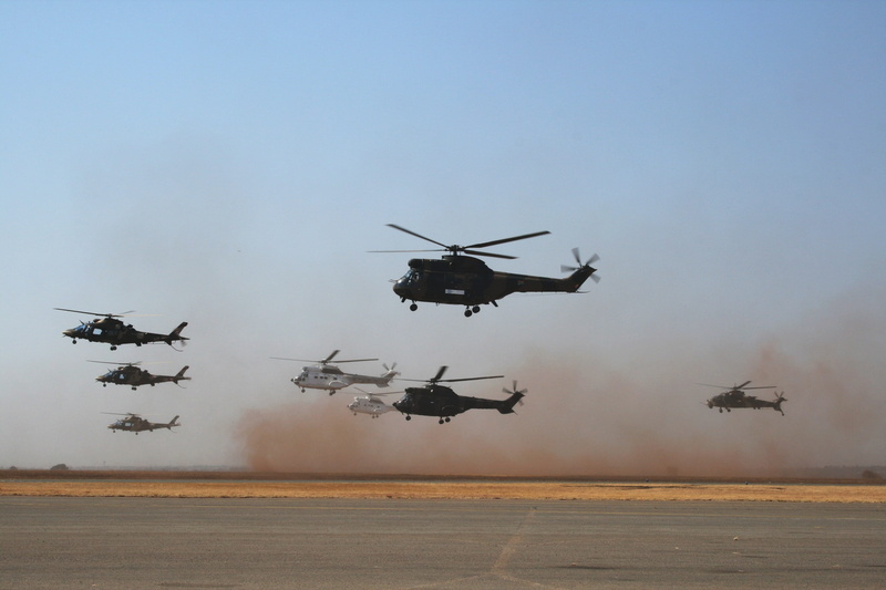 aerospace industry, flying, aggression, armed forces, airplane, tarmac, on the move, helicopters, air force museum, propeller, Competition, air force, sky