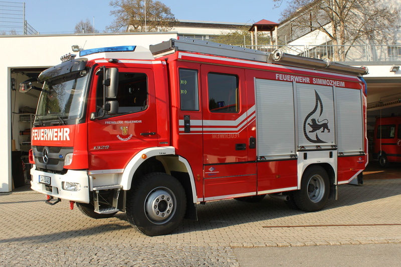 semi, firetruck, occupation, side view, land vehicle, fire, truck, transportation, nature, rescue, mode of transportation, road, city, accidents and disasters
