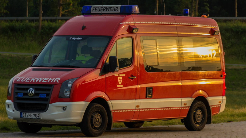 vehicle, 1080P, feuerwehr, rescue worker, red, rescue, no people, accidents and disasters, transportation, focus on foreground, truck, emergency, land vehicle