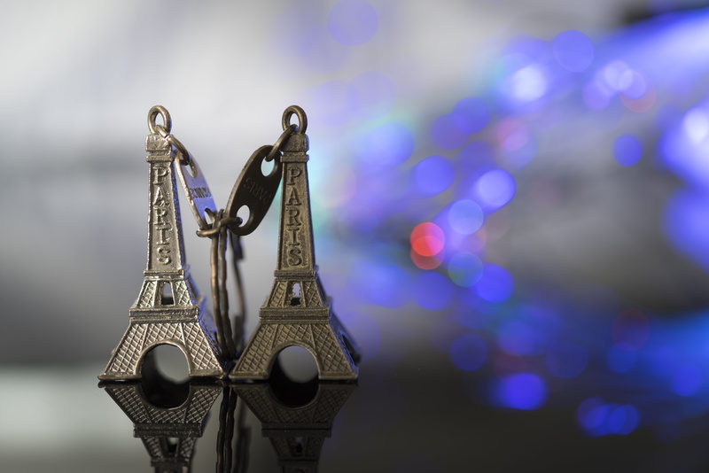 cultures, religion, architecture, belief, two, art and craft, eiffel tower, tower, ornate, close-up, backgrounds, eiffel, no People, creativity, keychains