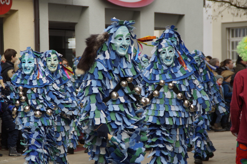 customs, viewers, fools jump, guild group, day, swabian alemannic, haes, gaugama, Ghosts, 5K, disguise, mask - disguise, Blue, move, art and craft, focus on foreground