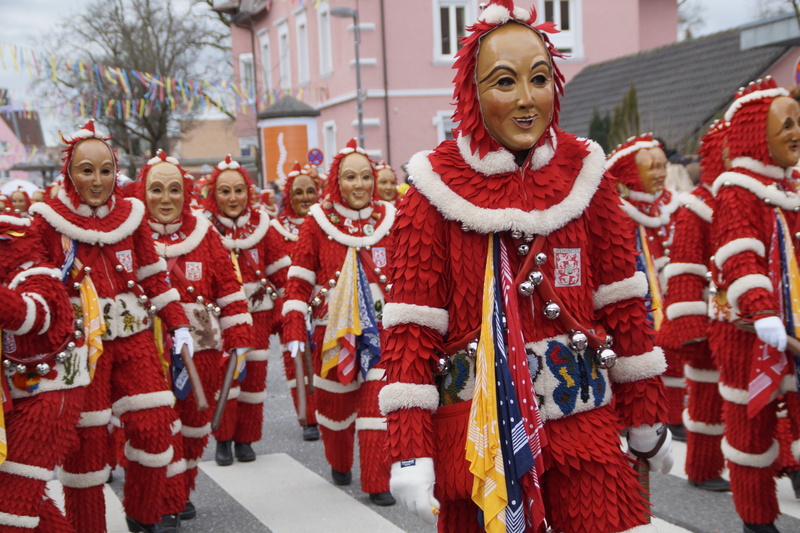 outdoors, guild group, plaetzler, architecture, plaetzlerzunft, vineyard, clothing, customs, holiday - event, holiday, scarf, strassenfasnet, warm clothing