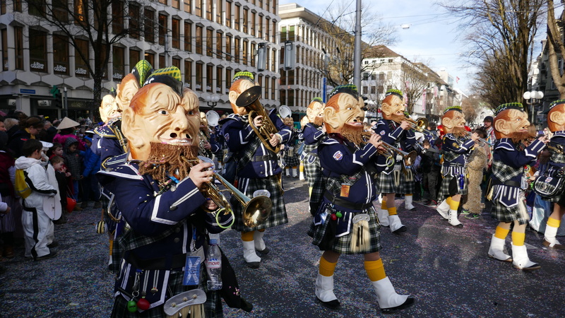 standing, street, people, musician, move, music, artist, day, arts culture and entertainment, panel, military, costume, leisure activity, 5K, large group of people
