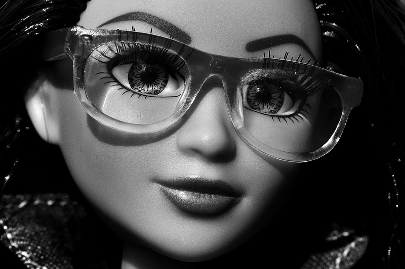 play, photography, human eye, eyes, people, eyesight, eyeshadow, young adult, figure, eyelash, girls toys, young women, eyeglasses, human face, human body part