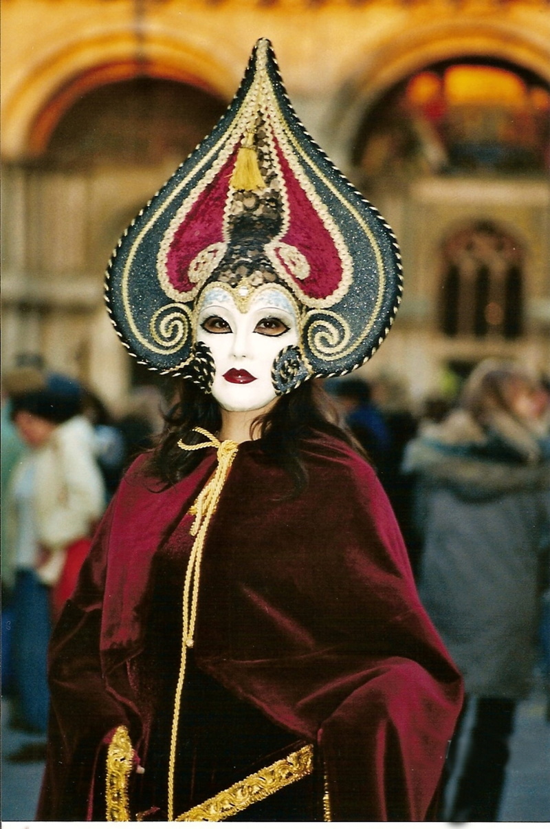 face, lagoon, men, water, lifestyles, celebration event, implementation, carnival - celebration event, building, spring, beauty, palace, celebration, move