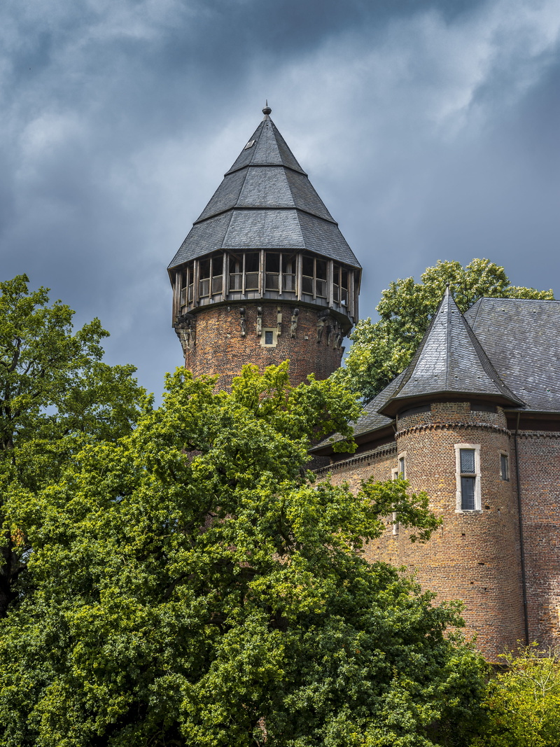 castle, cloud - sky, building exterior, nature, historically, masonry, fortress, religion, green color, tower, stone, no people, day, keep, sky, knight