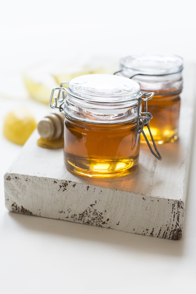 wood - material, container, jar, liquid, nuns, white background, mug, lactarius, drink, focus on foreground, two, herbs, no people, brown, dandelion, the syrup