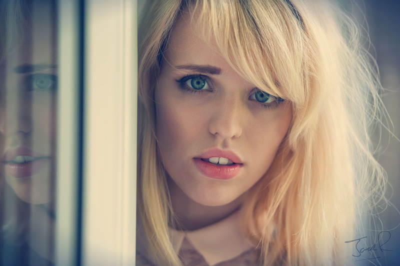 2K, young adult, blond hair, close-up, beauty, one person, women, contemplation, bangs, front view, long hair, beautiful woman, Jack Russell, headshot