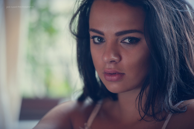 front view, brown hair, black hair, women, long hair, young adult, real people, face, hair, close-up, 2K, human face, indoors, young women, beauty, focus on foreground