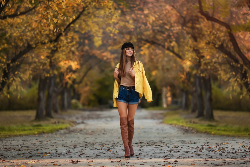 berets, 1080P, model, jean shorts, fall, smiling, knee-highs, turtlenecks, brunette, outdoors, Anastasia Barmina, looking away, trees, yellow jacket, jeans jacket