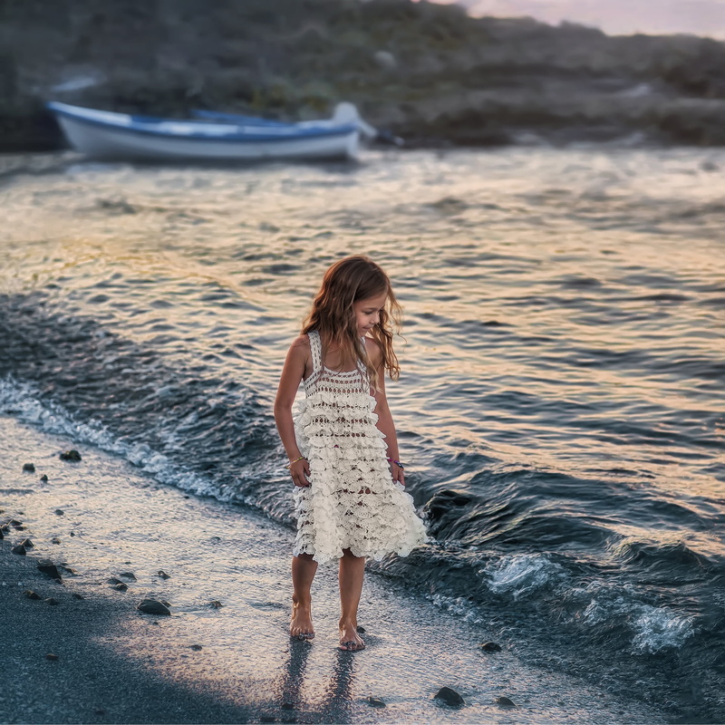 child, boat, wave, shore, dress, girl, Anastasia Barmina, 1080P, barefoot