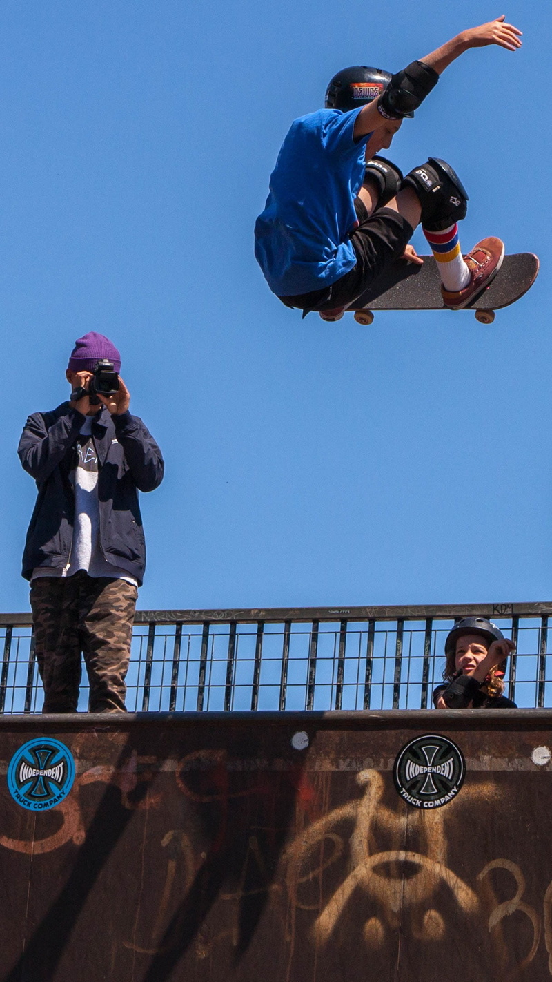 jump, 1080P, energy, real people, jumping, standing, adults only, extreme, activity, males, air, females, Skateboarding, style, extreme Sports, trick